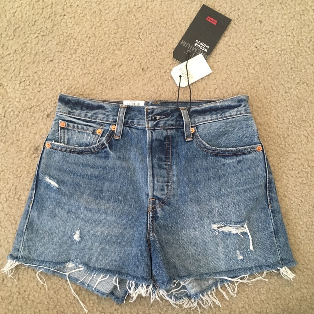 Levi’s premium wedgie shorts brand new tags on